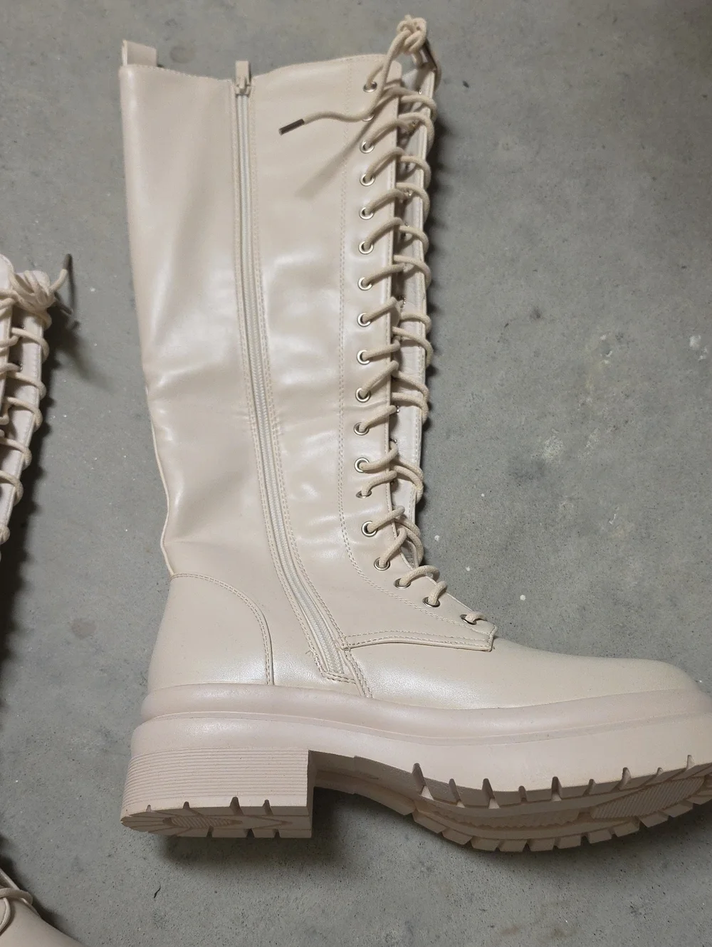 New Women’s Lace-Up Platform Knee-High Boots - Cream